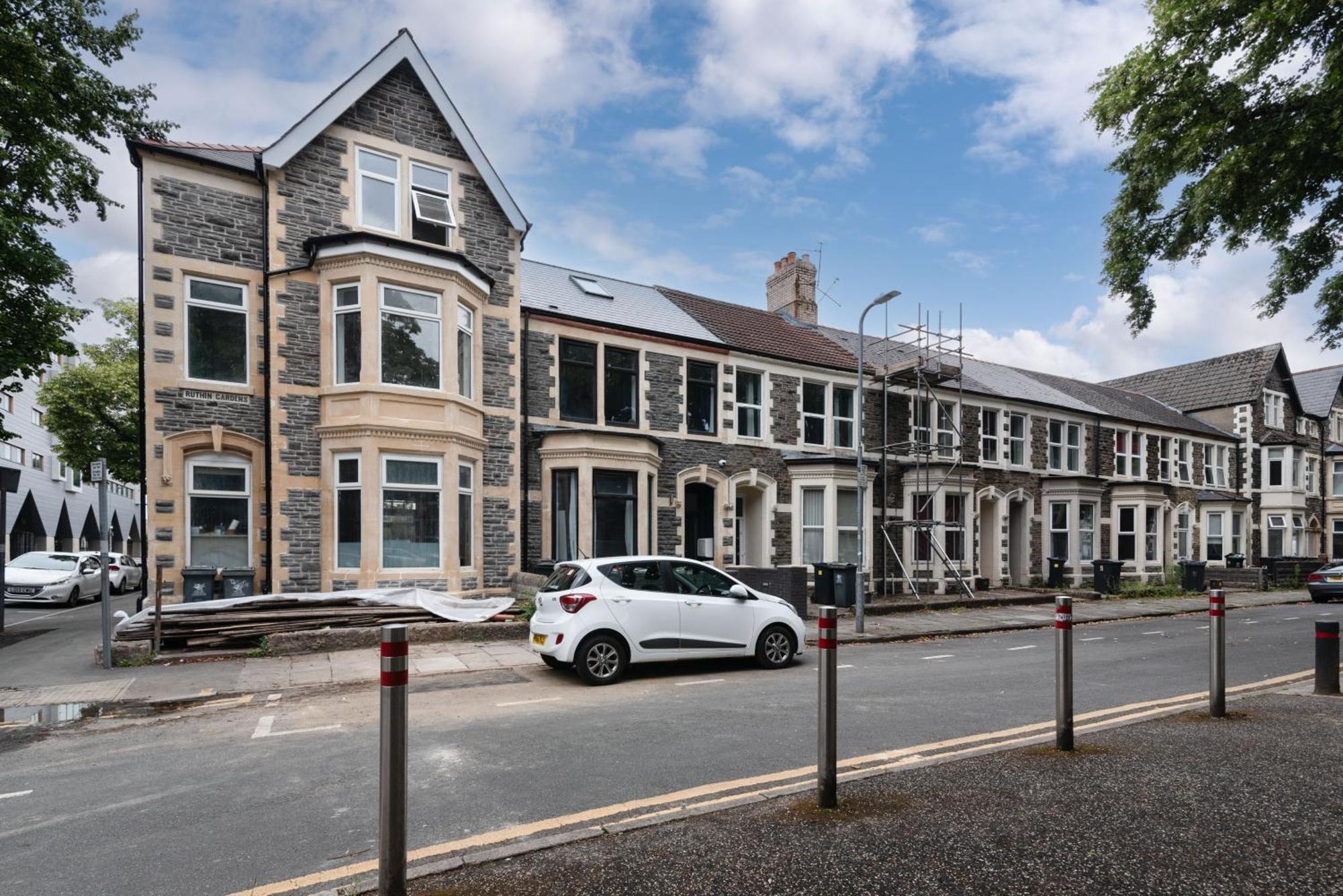 Luxury Apartments In Cardiff City Centre Cardiff