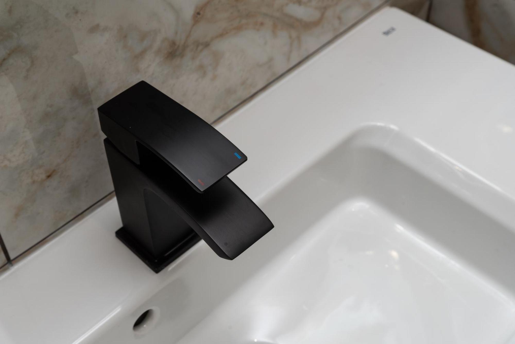 Luxury Apartments In Cardiff City Centre Apartment *