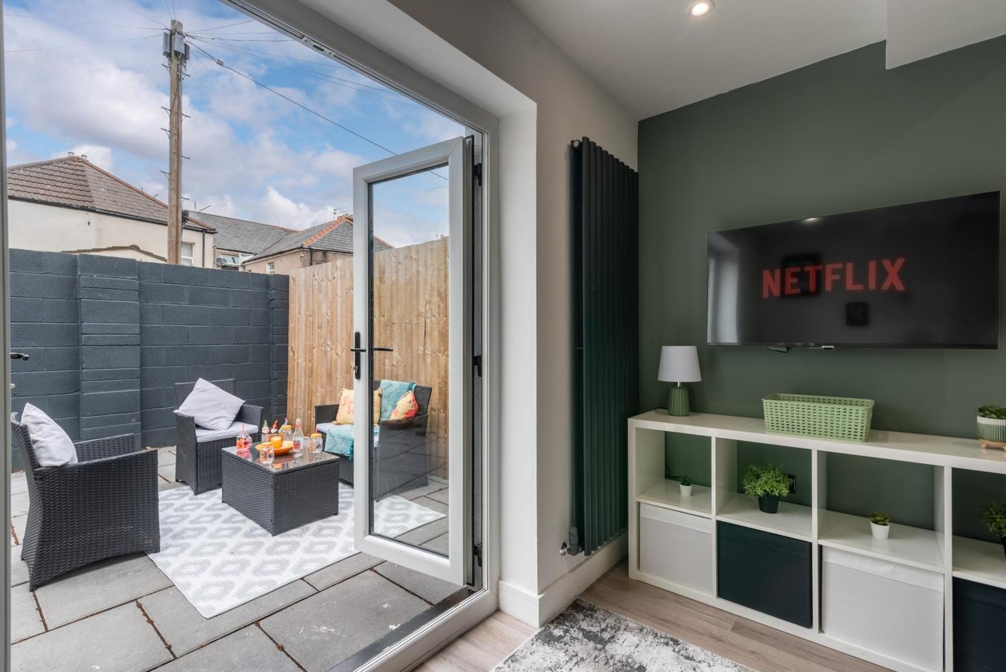 Luxury Apartments In Cardiff City Centre Apartment