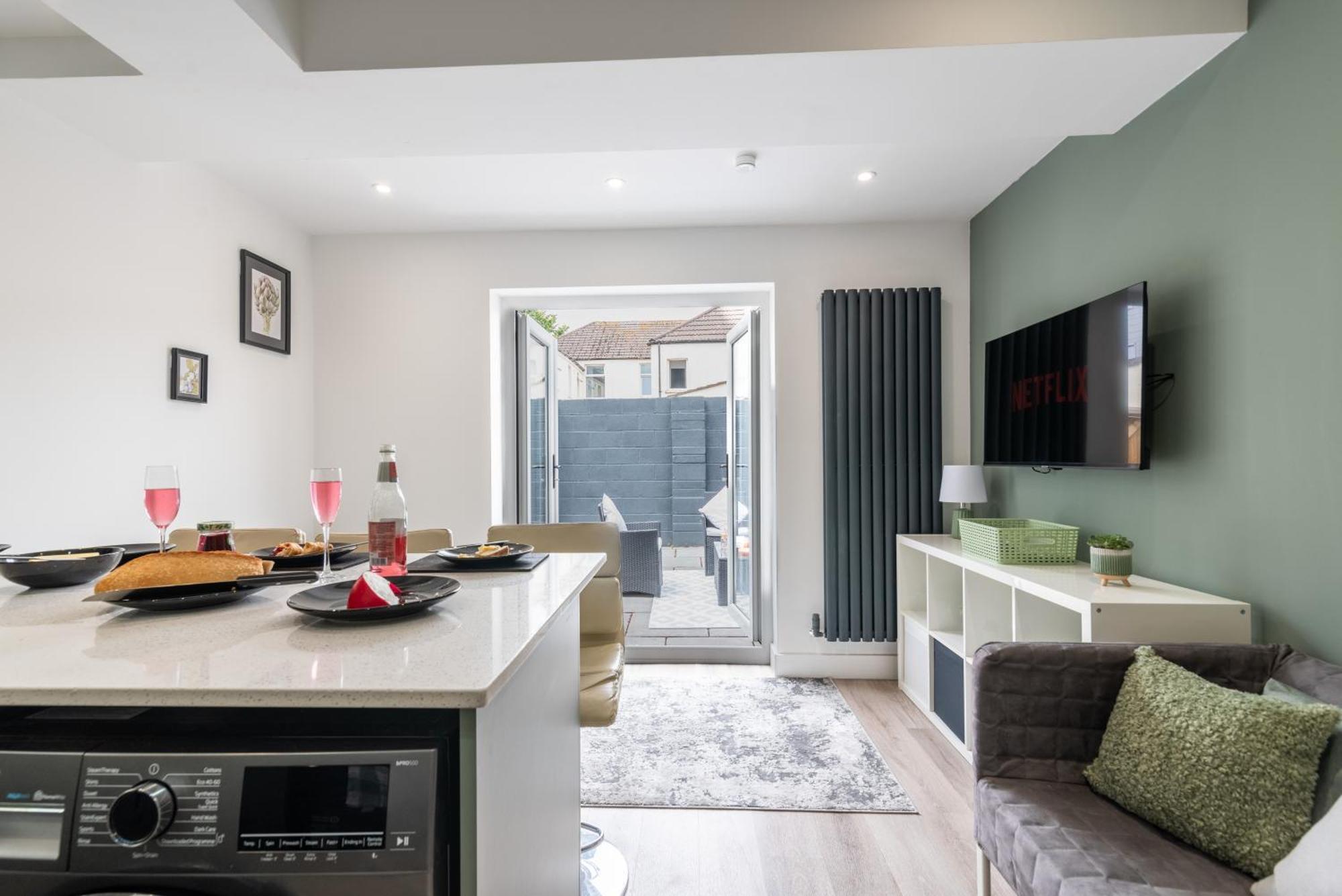 Apartment Luxury Apartments In Cardiff City Centre Cardiff