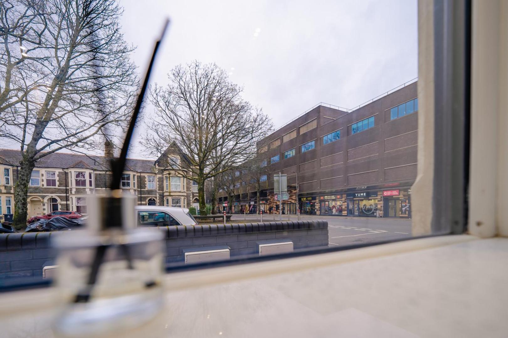 Luxury Apartments In Cardiff City Centre * Cardiff