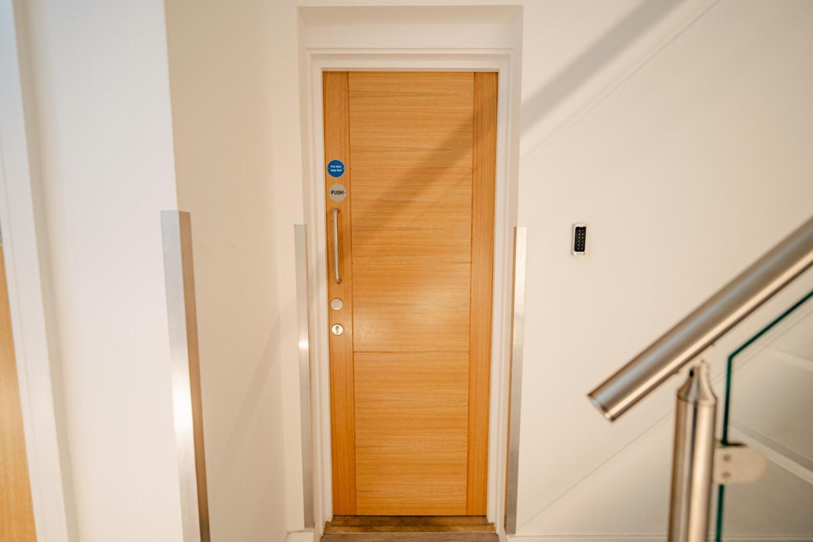 Luxury Apartments In Cardiff City Centre Apartment *